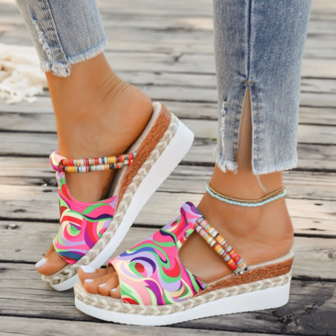 Delyth™ - Stilfulla & Färgglada Kilklackssandaler